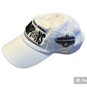 2021 SEC Men’s Basketball Tournament Champions Hat - Alabama Crimson Tide